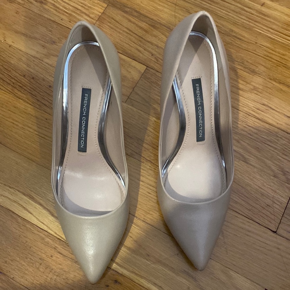 French connection Nude pumps